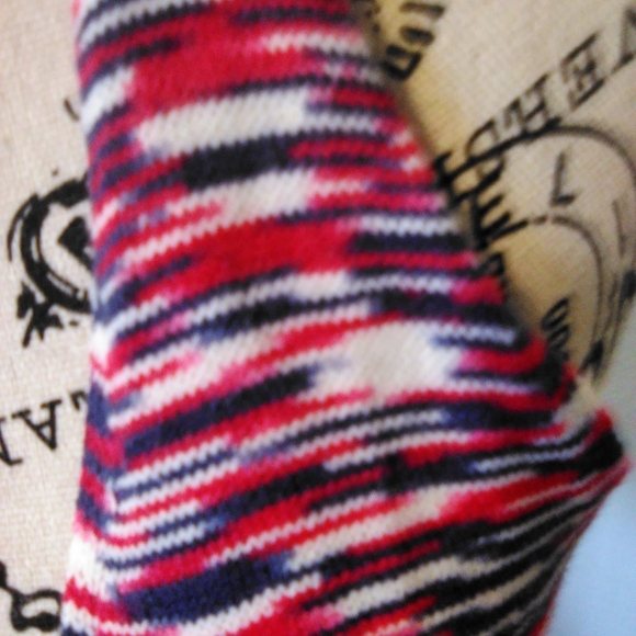 NEW Knit crop halter - Picture 2 of 4